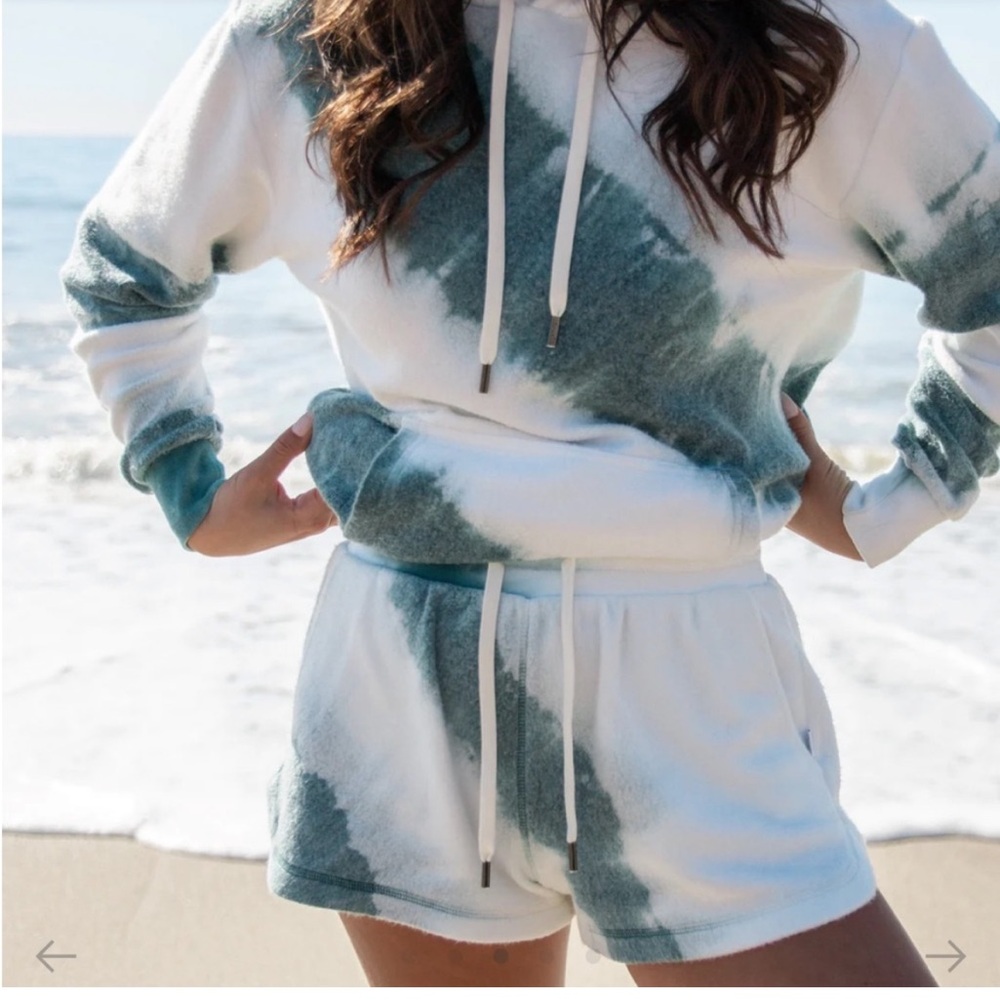 Feat Women's Blanket Blend Brody Jenner Pull On Drawstring Waist Shorts